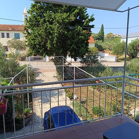Apartmani Ramesa Murter Bagian luar foto