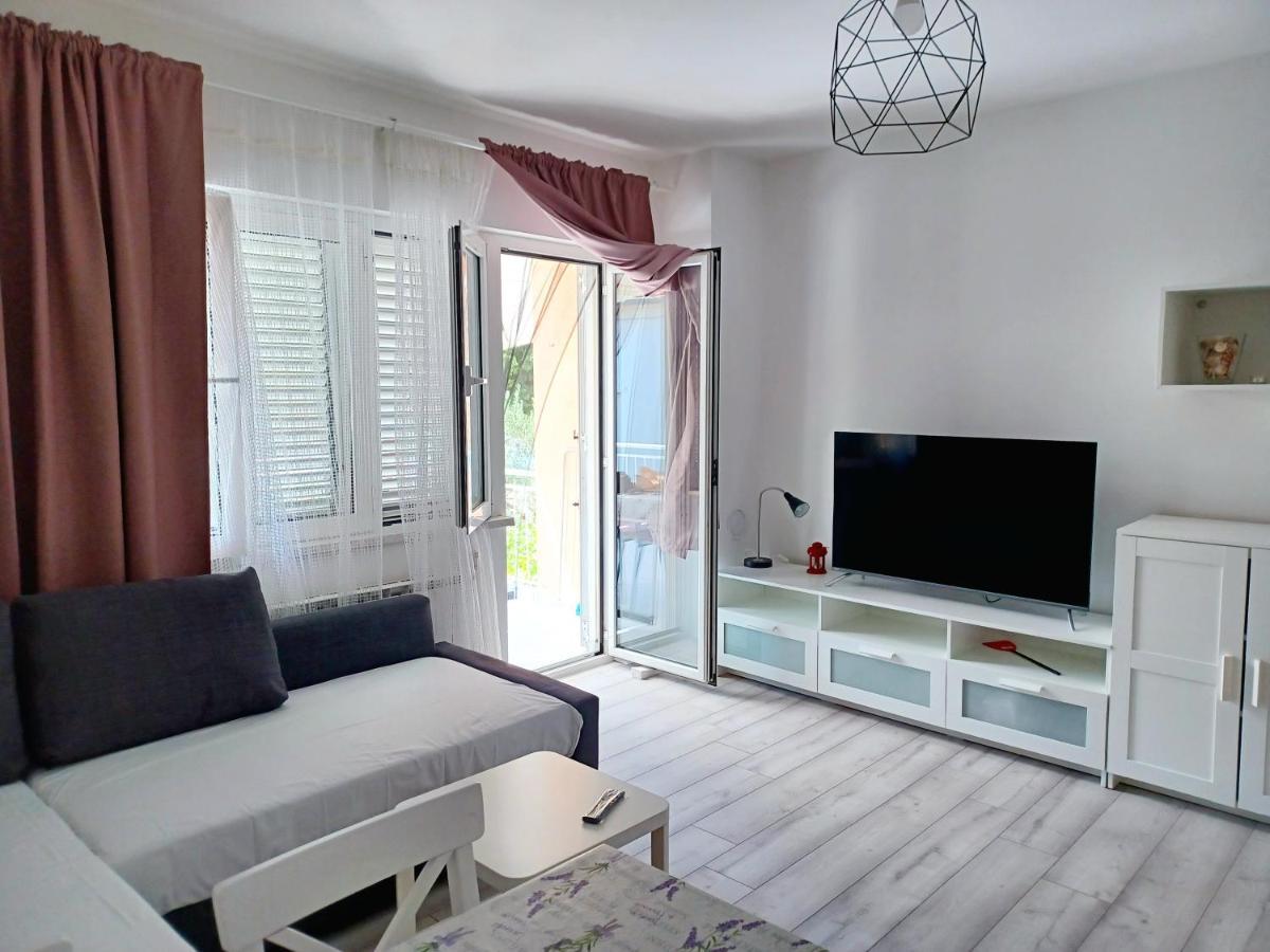 Apartmani Ramesa Murter Bagian luar foto