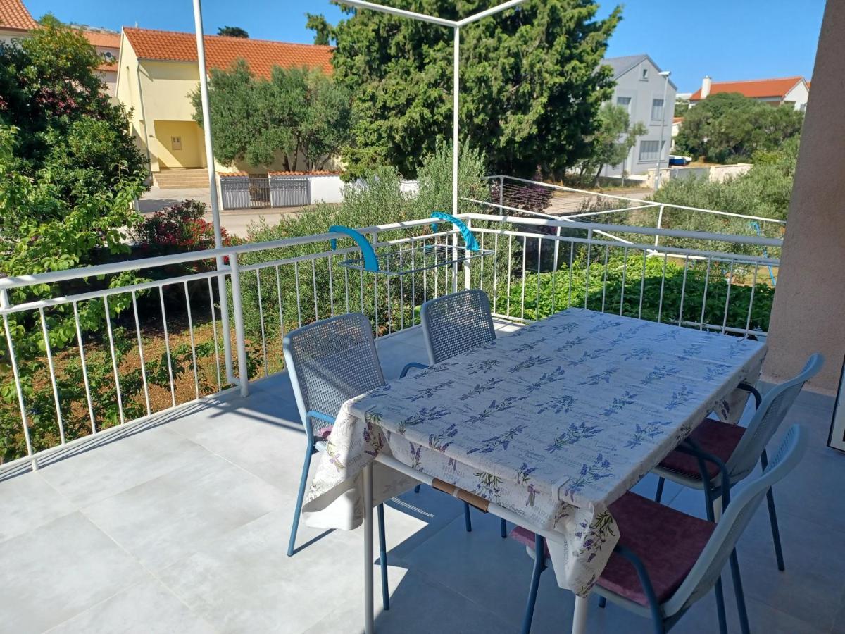Apartmani Ramesa Murter Bagian luar foto