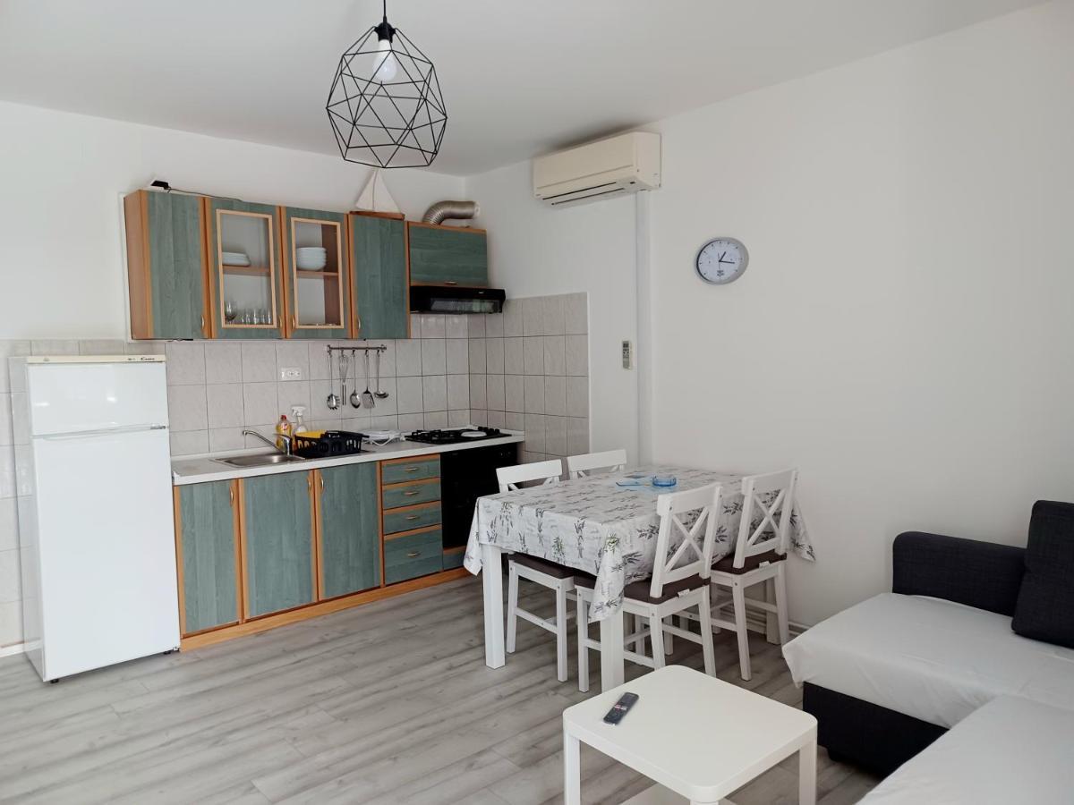 Apartmani Ramesa Murter Bagian luar foto